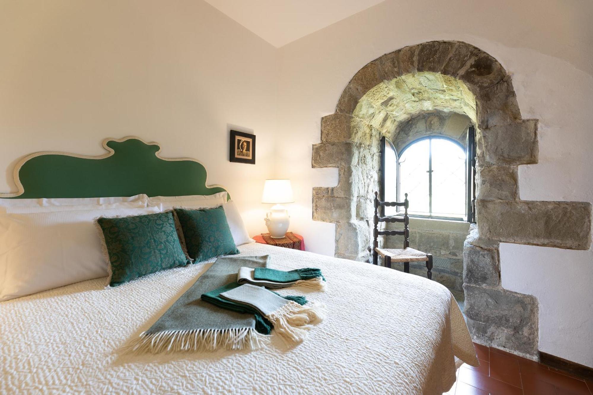 普拉托韦基奥Castello E Borgo Di Porciano别墅 外观 照片