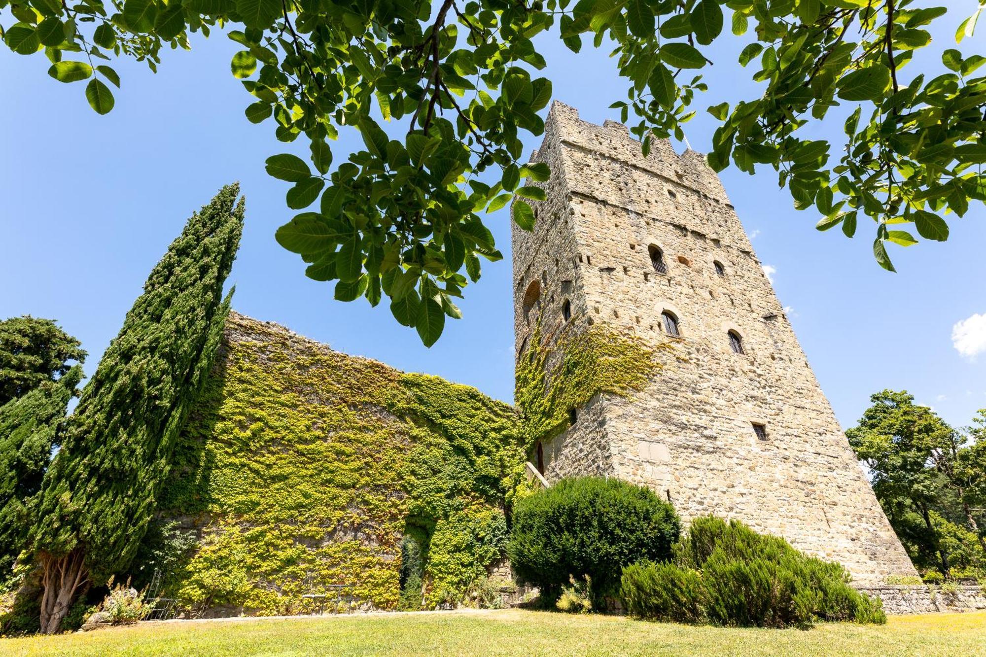 普拉托韦基奥Castello E Borgo Di Porciano别墅 外观 照片
