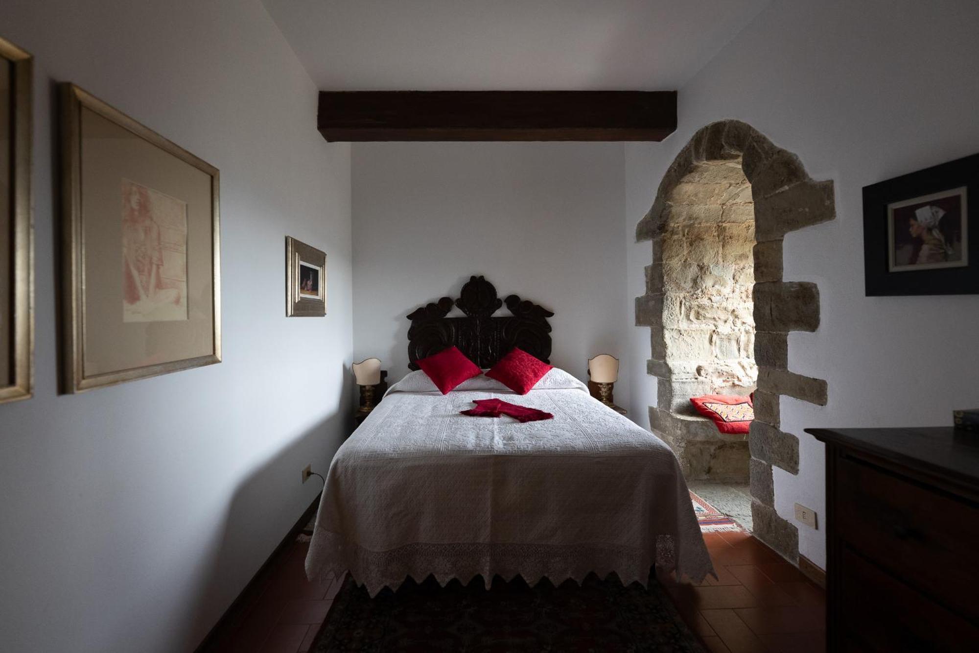 普拉托韦基奥Castello E Borgo Di Porciano别墅 外观 照片